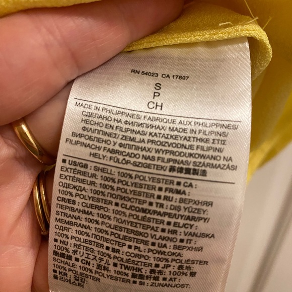 Banana Republic Sleeveless Blouse - Picture 3 of 3